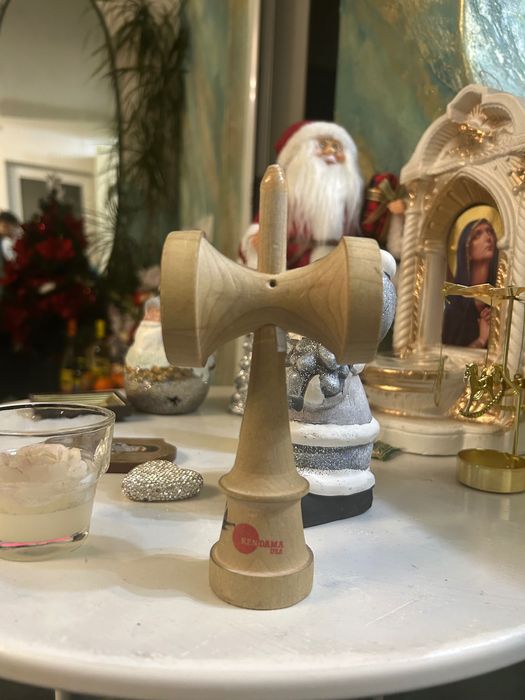 Vând ken de la kendama trible mod ken maple