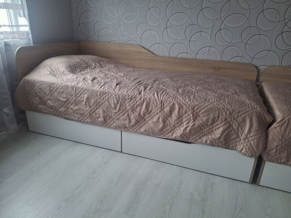 Легла с еднолицеви  матраци -2 бр