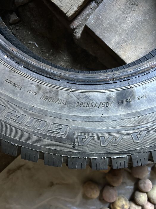 Продам резину на Газель