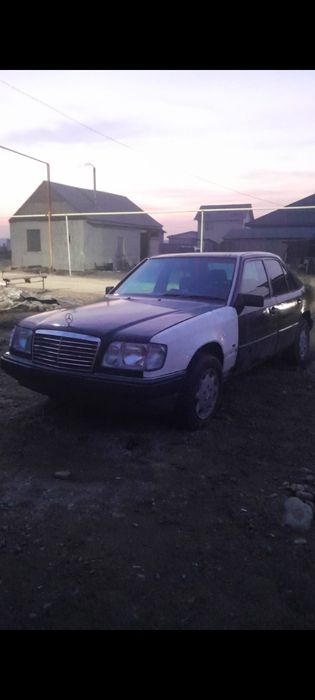 Мерсс 124.Ешкааа