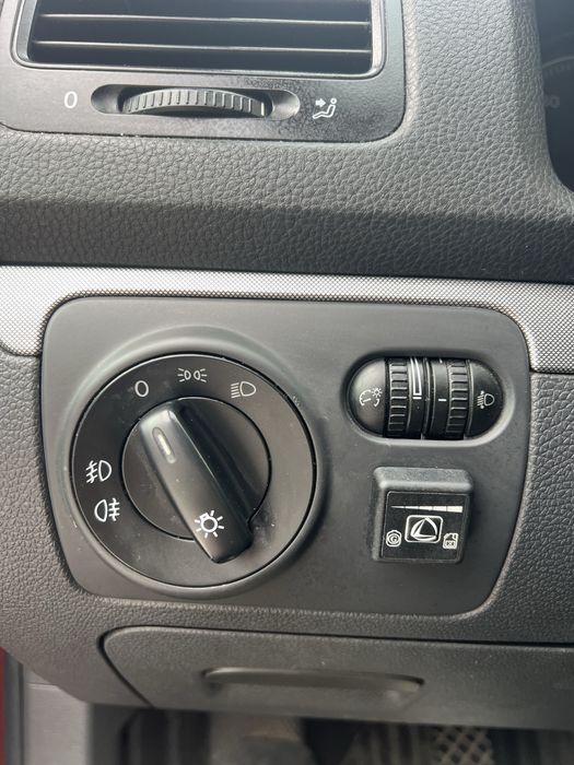 Golf 5 1.6 MPI 102 CP GPL, întreținut, acte în regulă.