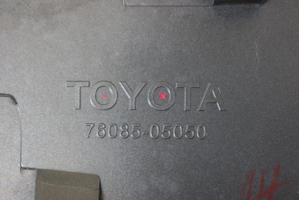 Спойлер за  Toyota Avensis II