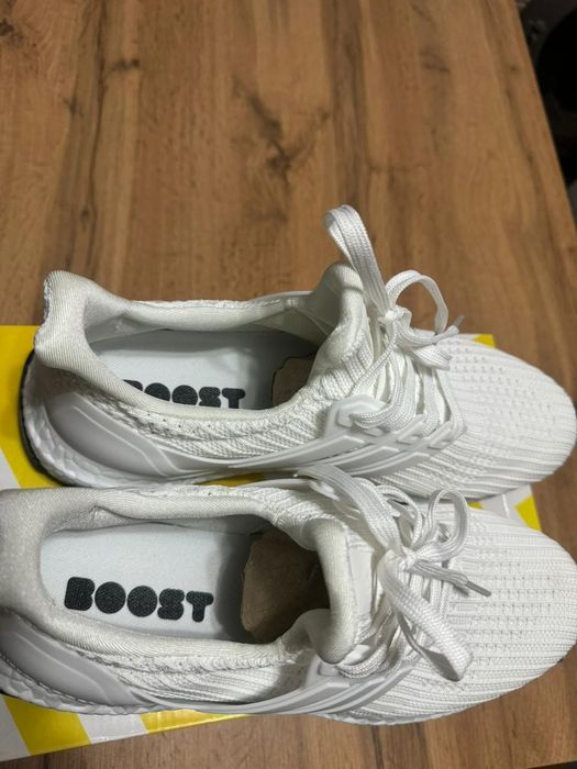 Кроссовки Adidas UltraBoost