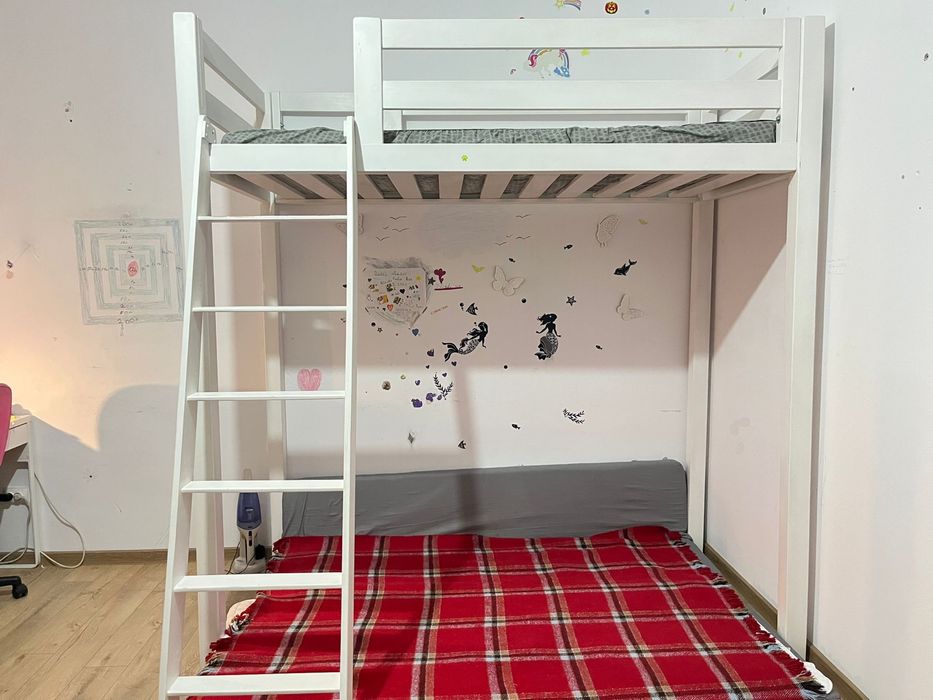 Pat supraetajat / pat galerie