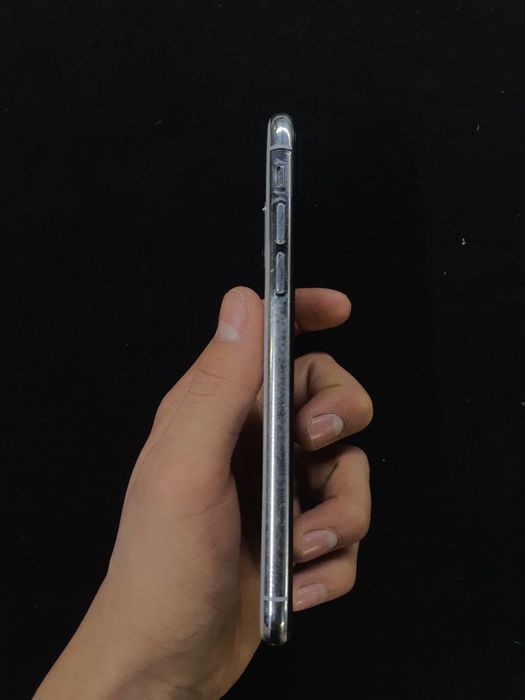 Iphone xs 64tali holati yahshi ishlashlarida momo yo