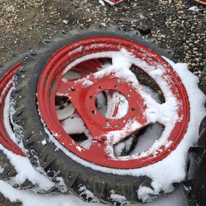 Roti tractor 8,3 R32