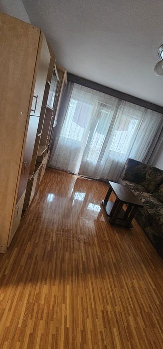 Se da in chirie apartament cu 3 camere pe termen lung