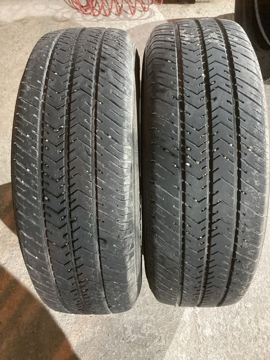 Гуми за бус 225-70-15 С