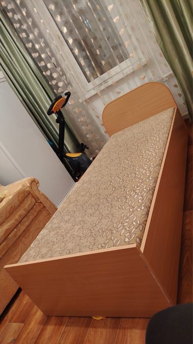 Кровать б/у состояние хорошее