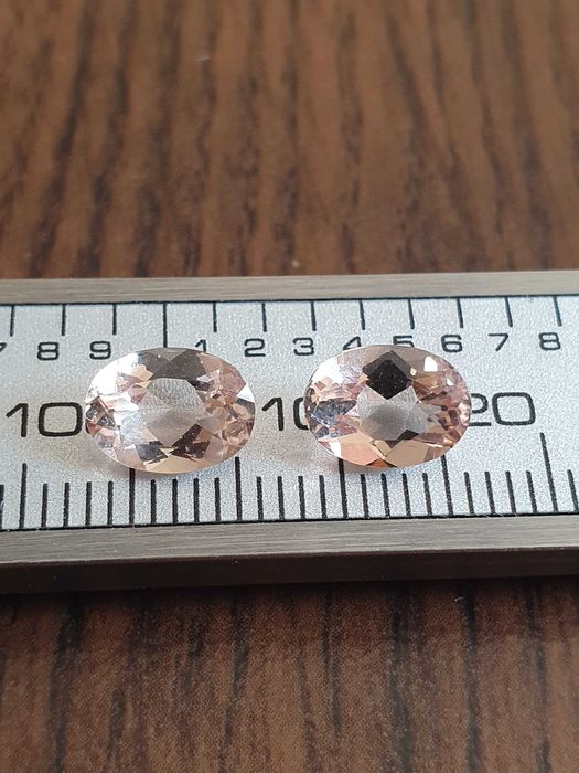 Pereche morganit natural