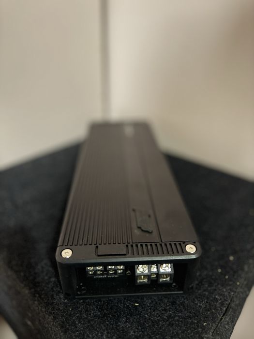 1.2000 AMP regulyator kamplektida.