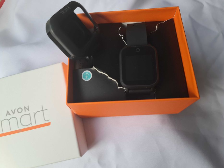 Смарт часовник от Ейвън - AVON SMART, black