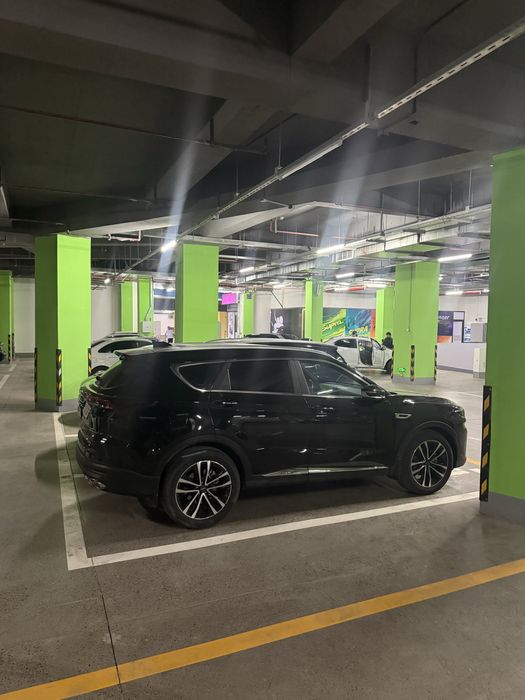 Jetour x70 plus dubai 1.6 sotiladi