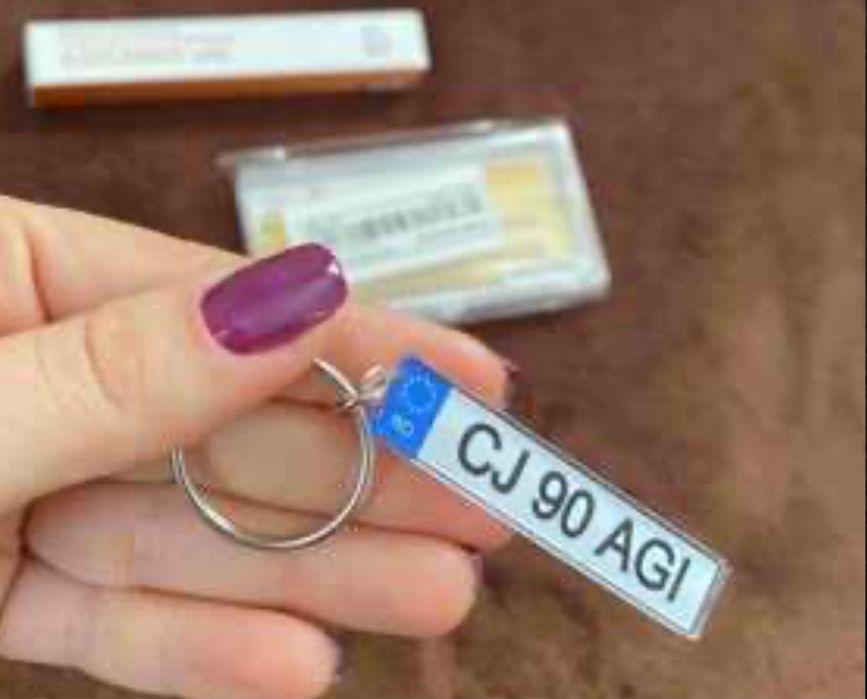 Breloc personalizat cu nr de inmatriculare auto