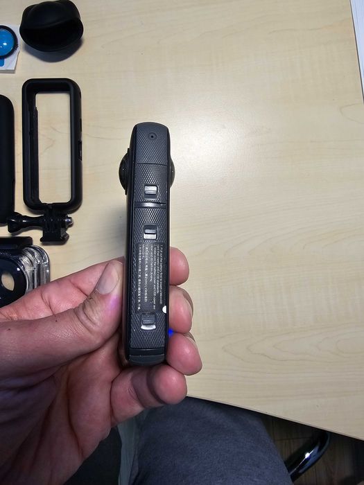 Camera Insta360 X2 aproape noua+ accesorii-Folosita ocazional