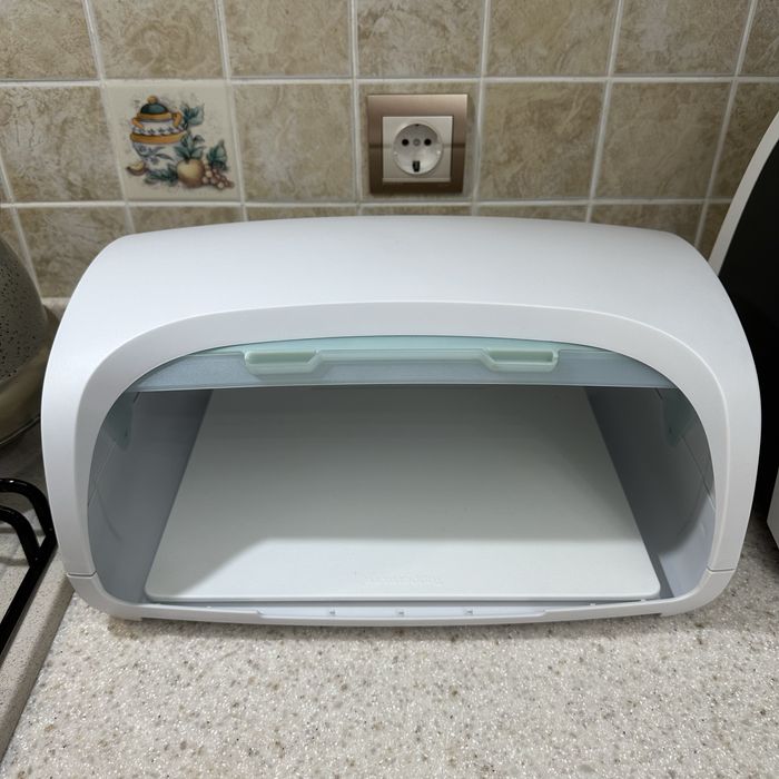 Хлебница Tupperware