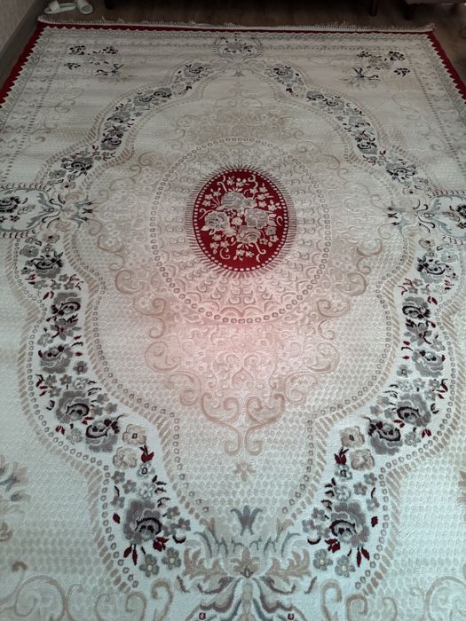 Красивый, турецкий ковер.