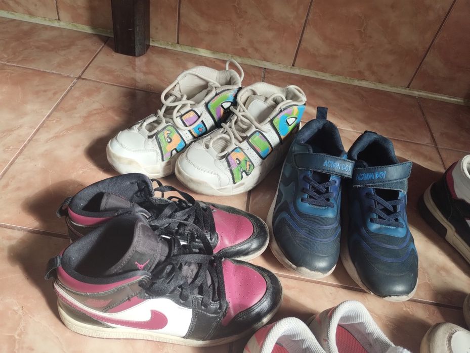 Lot papuci mărimea 35,adidași,jordani,papuci fotbal