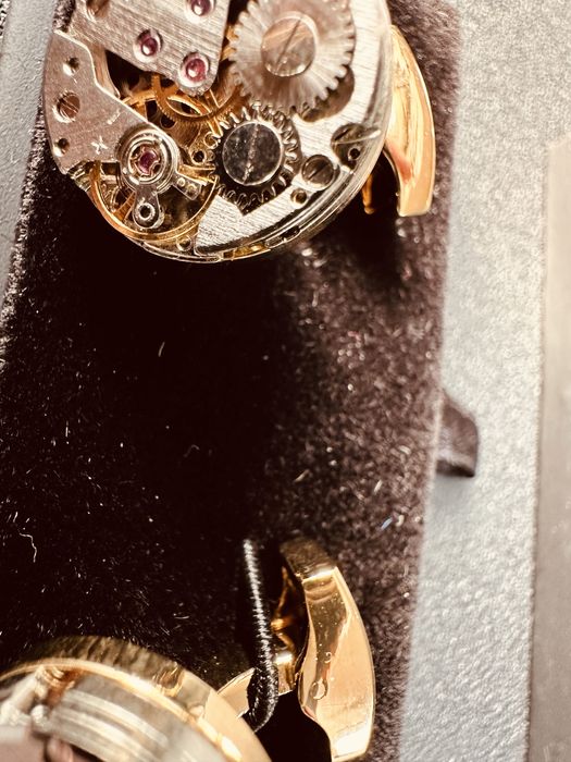 Ръкавели за риза от часовници дизайнерски