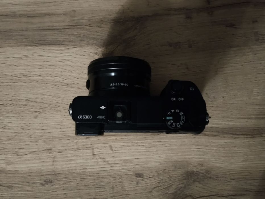 Продаю фотоаппарат sony a6300