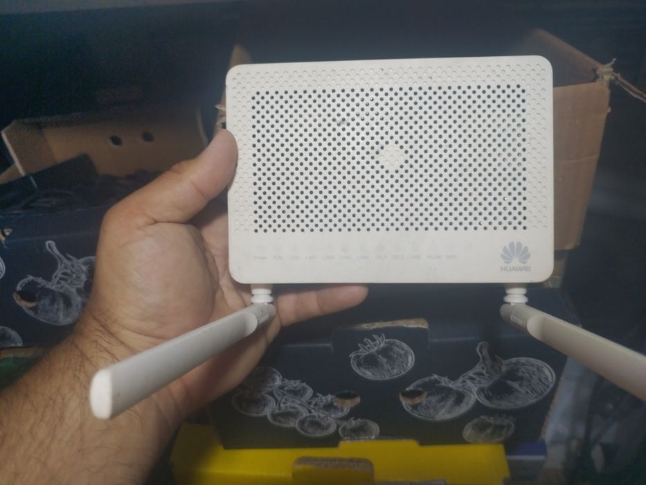 Router Huawei Echolife  HG8245H5