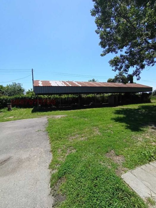 Продавам дърводелски цех