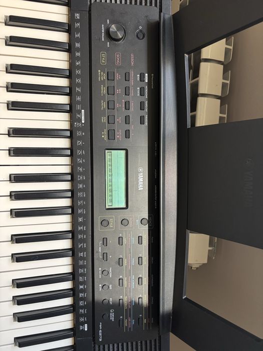 Синтезатор Yamaha E-273