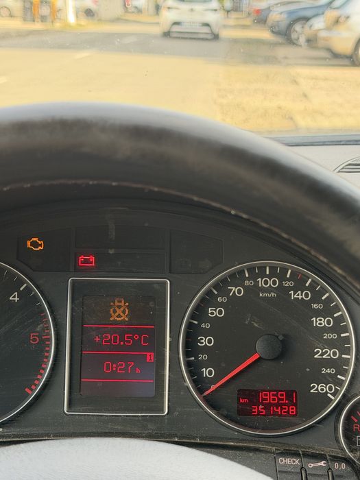 Audi A4 B7 Avant (Combi), 2.0 TDI (140 CP), pachet S-Line Interior