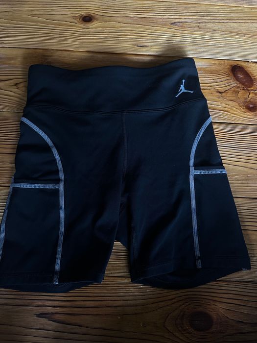 Къс дамски клин nike