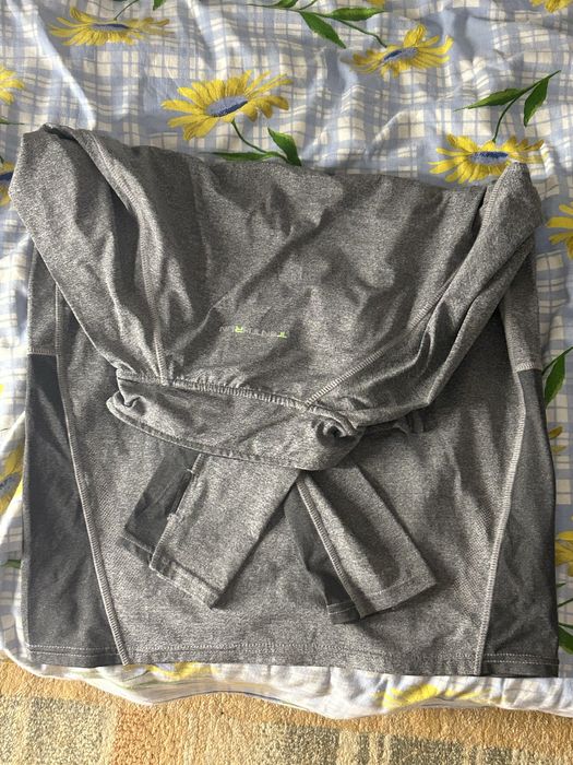 Bluza Tenth run cu guler