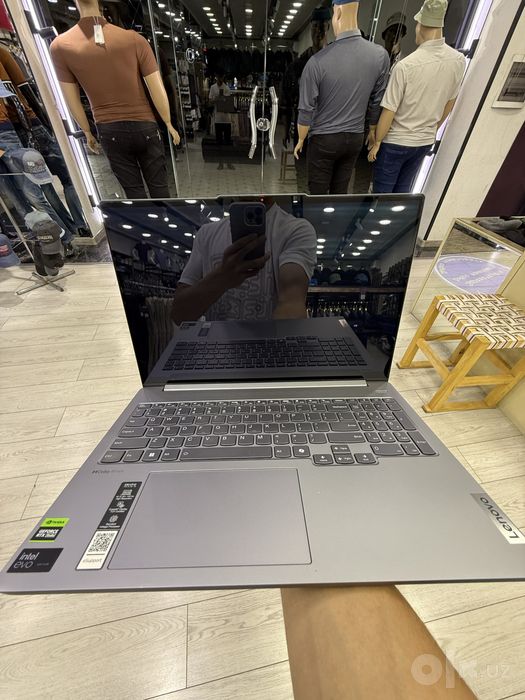 Lenovo IdeaPad Pro 5 16" Gen 9 Oled 120hz | Ultra 9 | RTX 4050 | 32GB