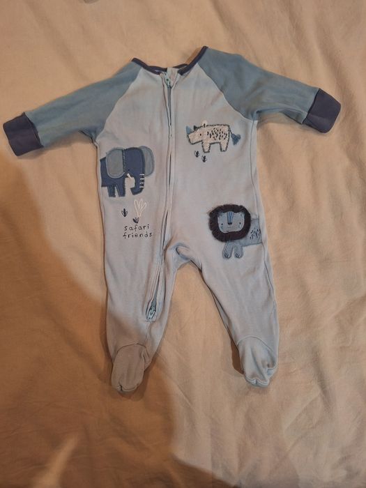 бебешки ромпъри за момче 
0-3 месеца