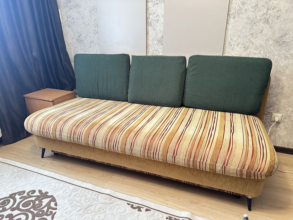 Продам диван срочно