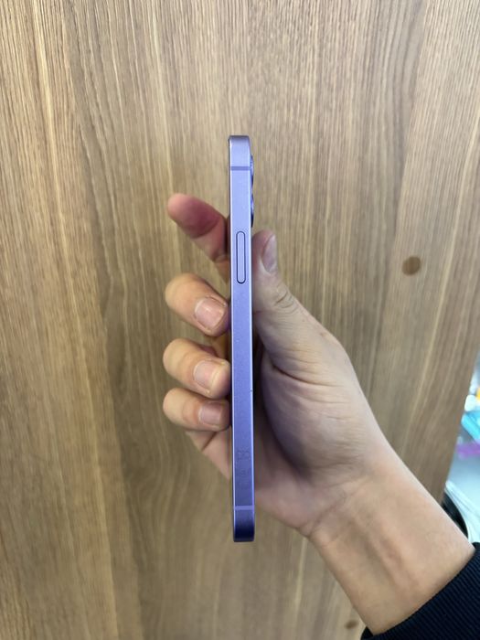 Айфон 12 128 гб.    .