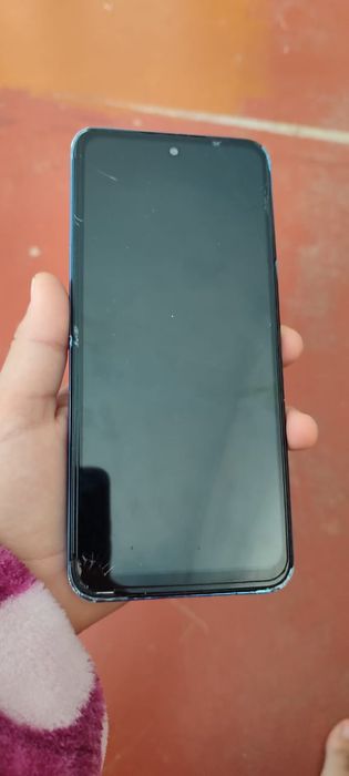 Tecno Pova Neo 2 и BMX велосипед