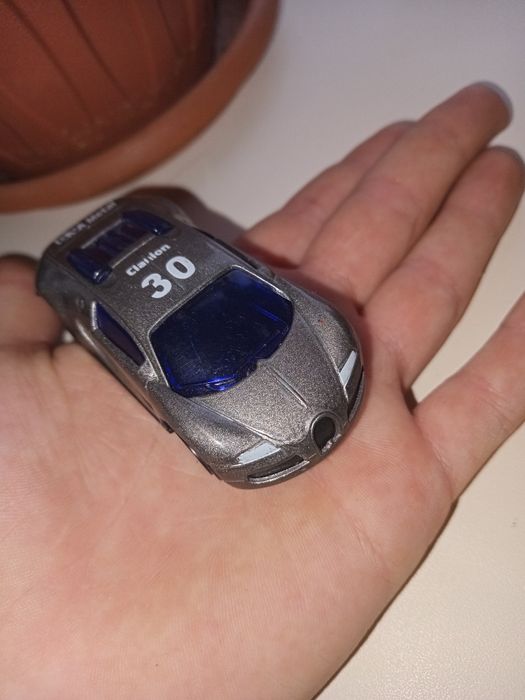 Машинка маленькая бугати металическая