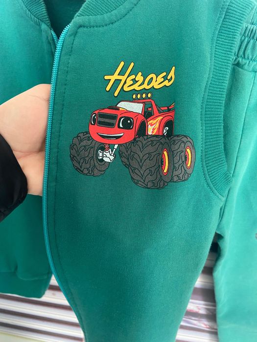 Детски дрехи + подарък; тирмо блуза , 122/7г;   унисекс модел,7-8 г,