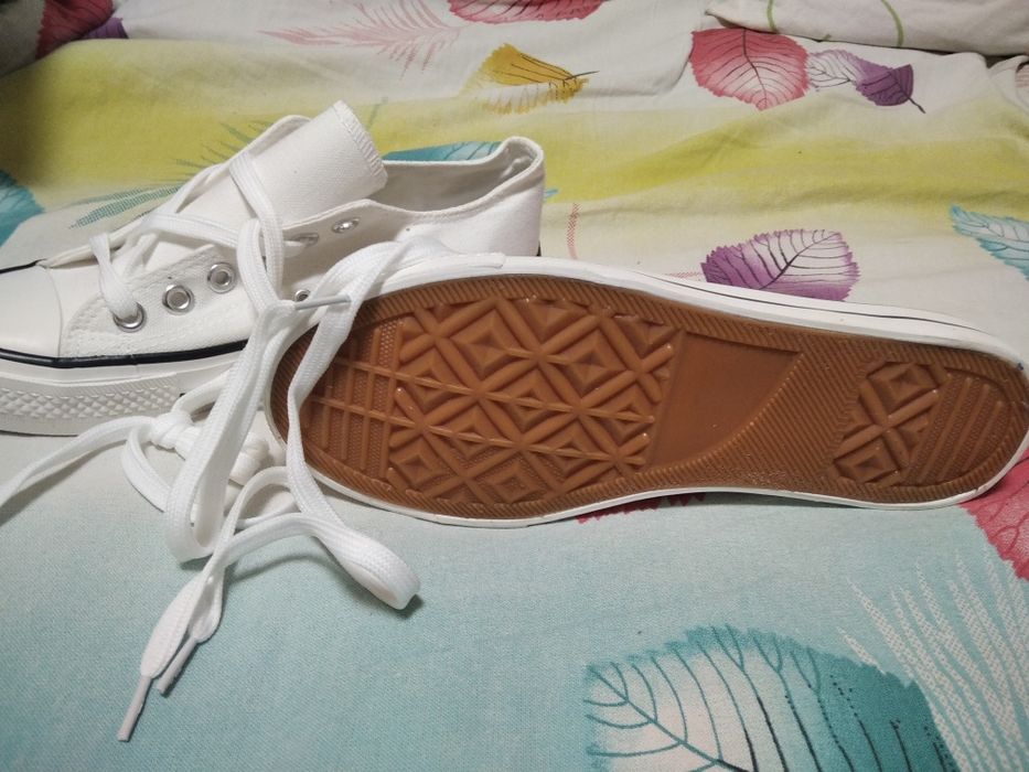 Белые летние кеды