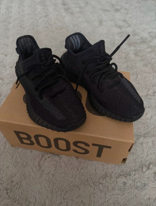 Yeezy 350  ONYX