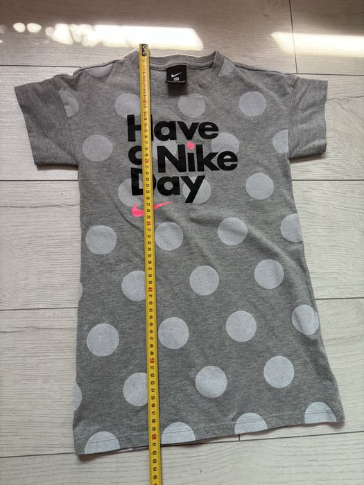 Nike рокля 6-7г.