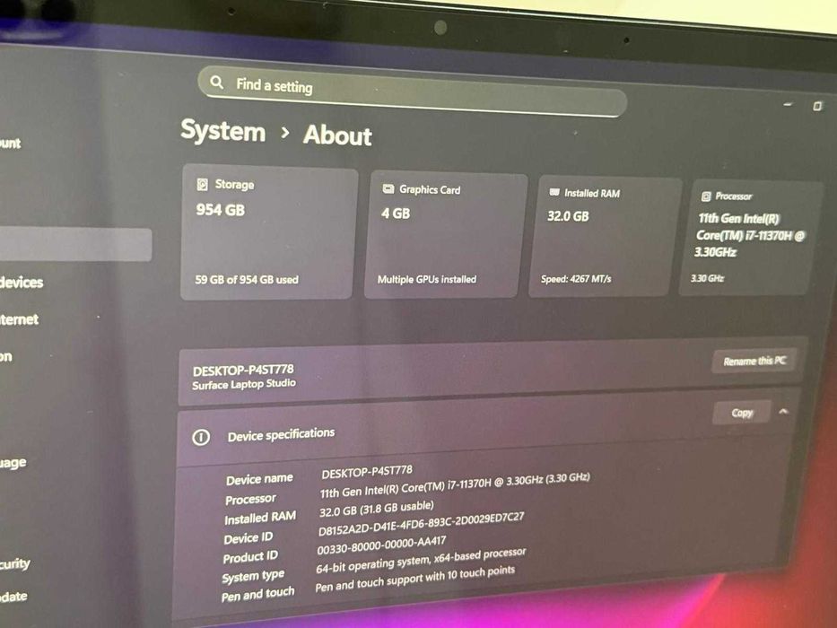 Microsoft Surface Laptop Studio – i7 / 32GB RAM / 1TB SSD / GPU