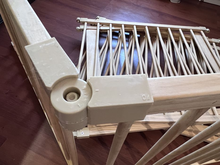 Дървена детска кошара