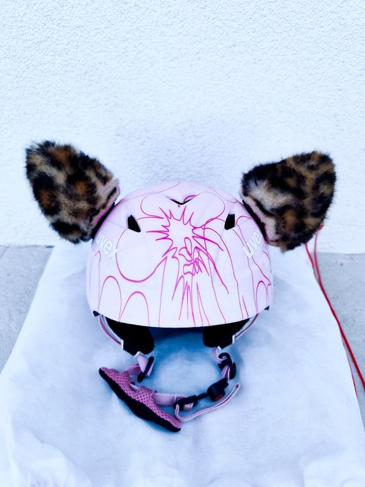 Страхотна ски каска UVEX за момиче 4-7 години