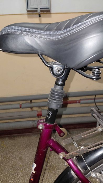 Vand bicicleta de oras marca Giant, roti de 28, 21 viteze