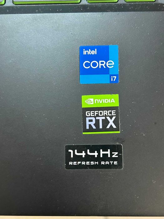 Лаптоп HP Pavilion 17 MD-17 GJRT