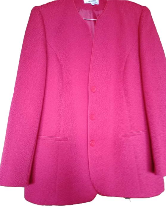 Удобни дамски сака