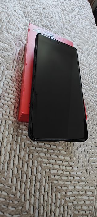 Vand telefon Oneplus 13,stare perfecta