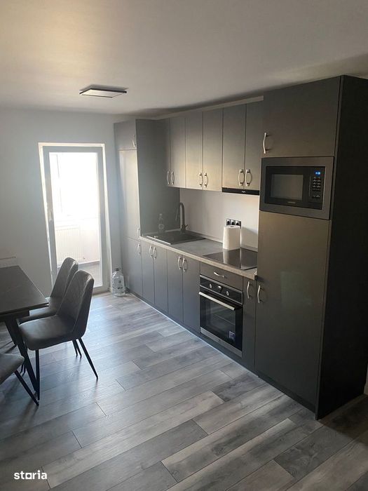 Apartament 2 camere, ultrafinisat, mobilat  -Bradet -garaj sub bloc