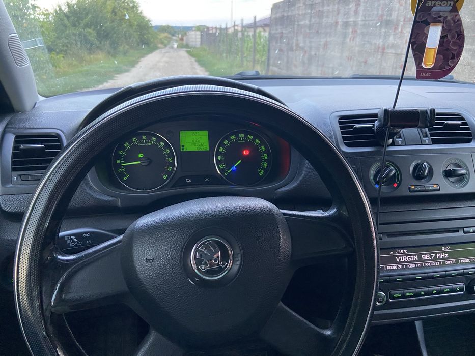 SKODA Fabia 2014 — imagine 4