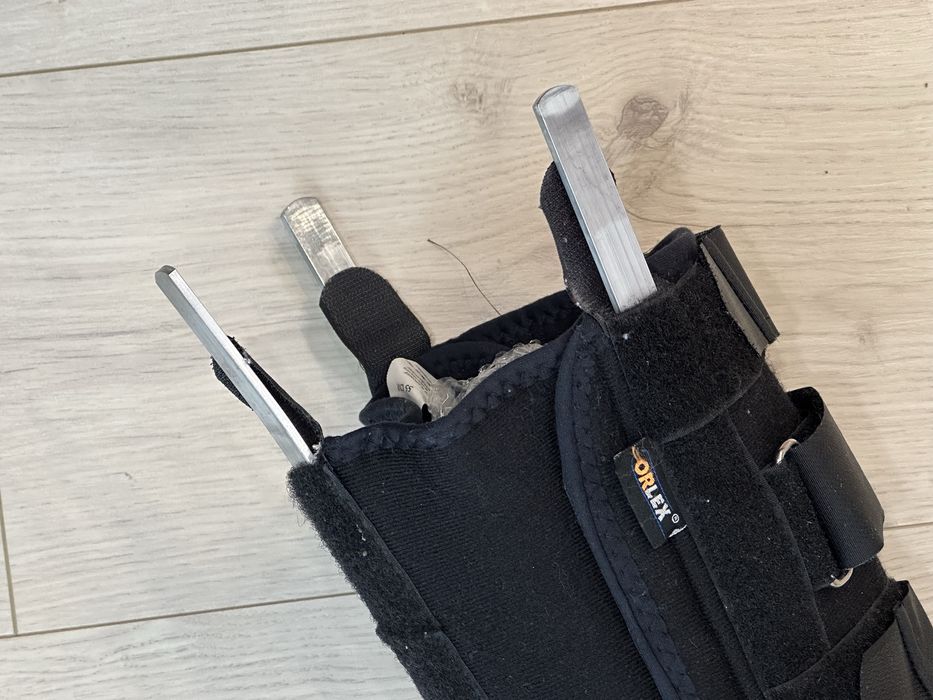 Тутор, ортез наколенный срочно